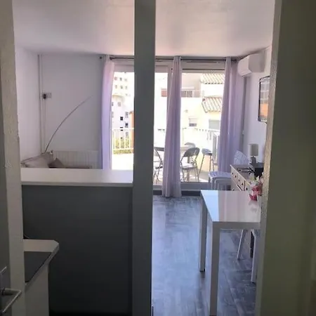 Apartamento Studio Avec Vue Magnifique Sur La Centre Port!