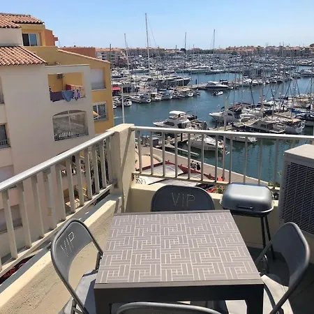 Studio Avec Vue Magnifique Sur La Centre Port!
