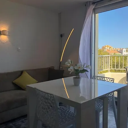 Apartamento Studio Avec Vue Magnifique Sur La Centre Port!